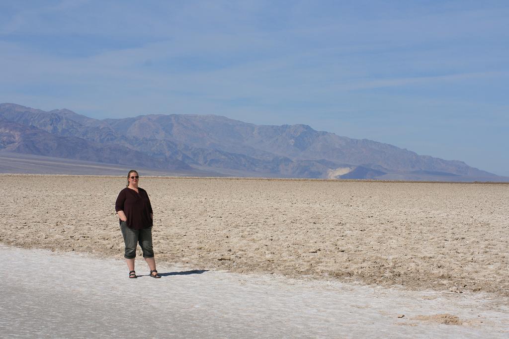 20081021 death valley 075.jpg - Death Valley - Marjon in the mud